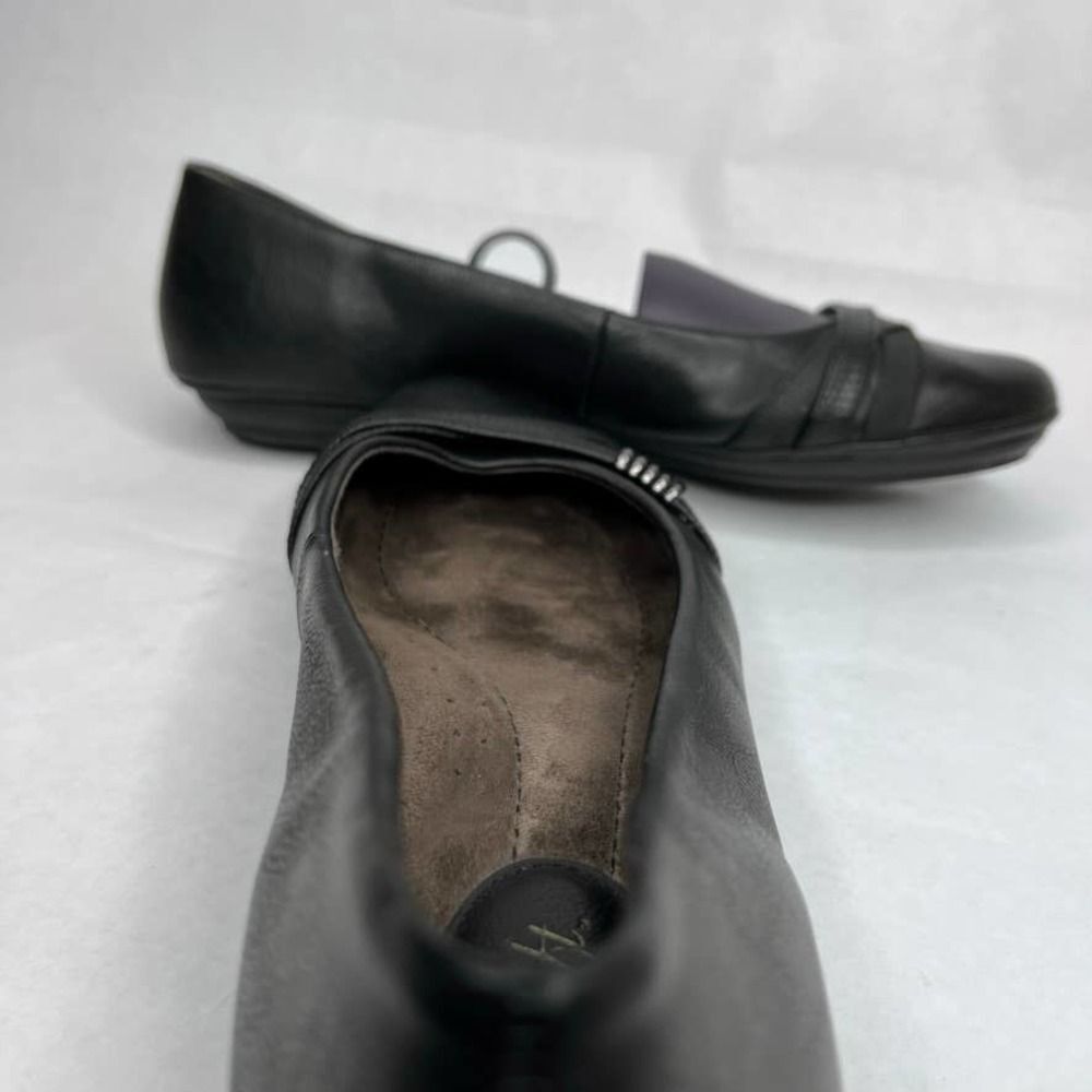 EUROSOFT SHAINA ALL BLACK SLIP-ON ROUND TOE BLACK FLAT CASUAL WOMENS SIZE 8.5M - Picture 8 of 8